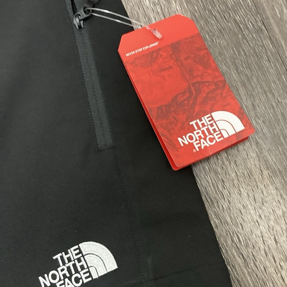 The North Face Vest Mens Large BLACK CASTLE ROCK SOFT SHELL NWT NEW - Picture 2 of 12